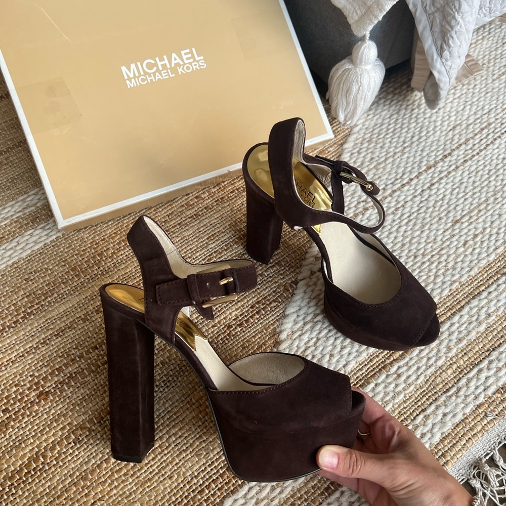 NWT - Michael Kors Suede Sandals - US 7.5